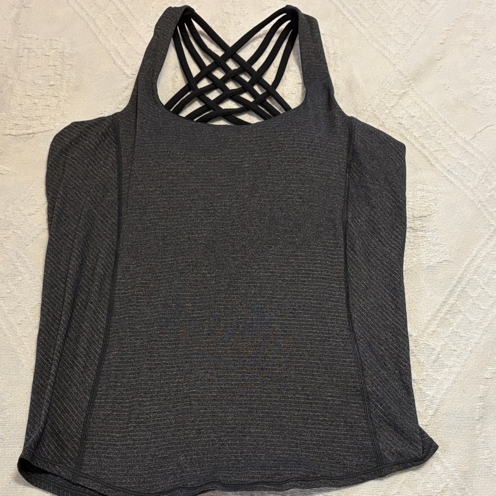 Lululemon sports top